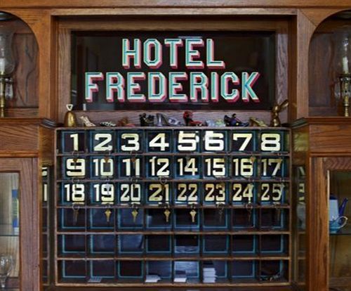 Hotel Frederick Бунвилл Экстерьер фото